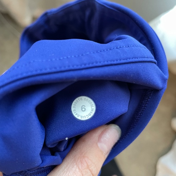 Cropped Lululemon Athletica leggings with pockets and drawstring - Picture 4 of 4